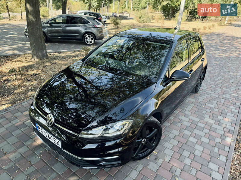 Хэтчбек Volkswagen Golf 2019 в Кропивницком