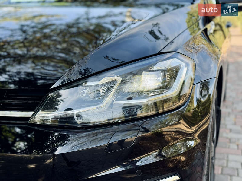 Хэтчбек Volkswagen Golf 2019 в Кропивницком