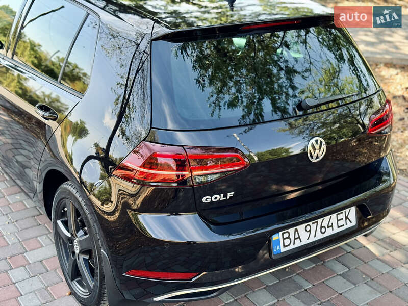 Хэтчбек Volkswagen Golf 2019 в Кропивницком