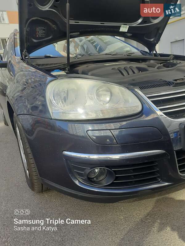 Універсал Volkswagen Golf 2008 в Харкові