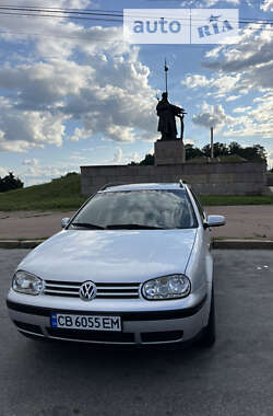 Універсал Volkswagen Golf 2001 в Чернігові