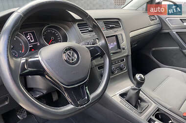 Універсал Volkswagen Golf 2013 в Чернівцях