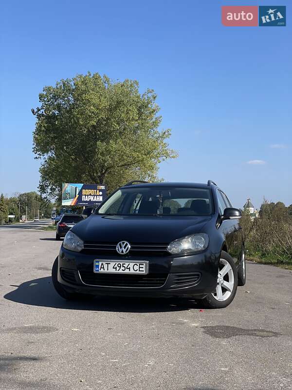 Універсал Volkswagen Golf 2012 в Калуші