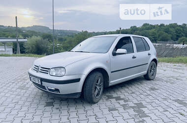 Хетчбек Volkswagen Golf 1999 в Чернівцях