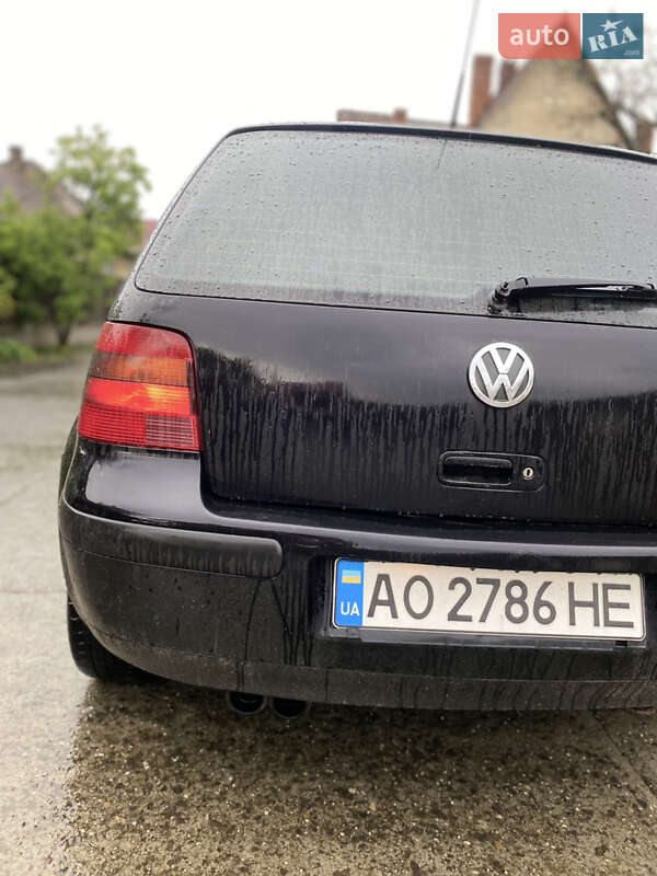 Хетчбек Volkswagen Golf 1998 в Мукачевому