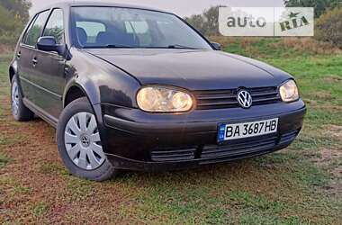 Хэтчбек Volkswagen Golf 1999 в Помошной