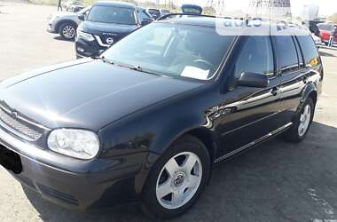 Универсал Volkswagen Golf 2002 в Харькове