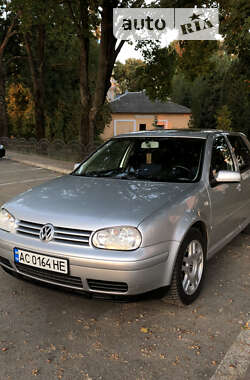 Хетчбек Volkswagen Golf 2002 в Ратному