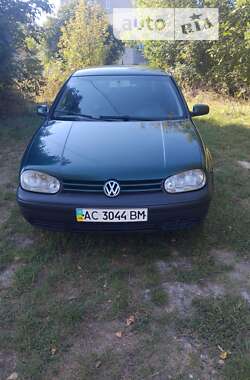 Хетчбек Volkswagen Golf 2003 в Луцьку