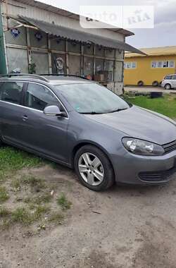 Універсал Volkswagen Golf 2010 в Львові