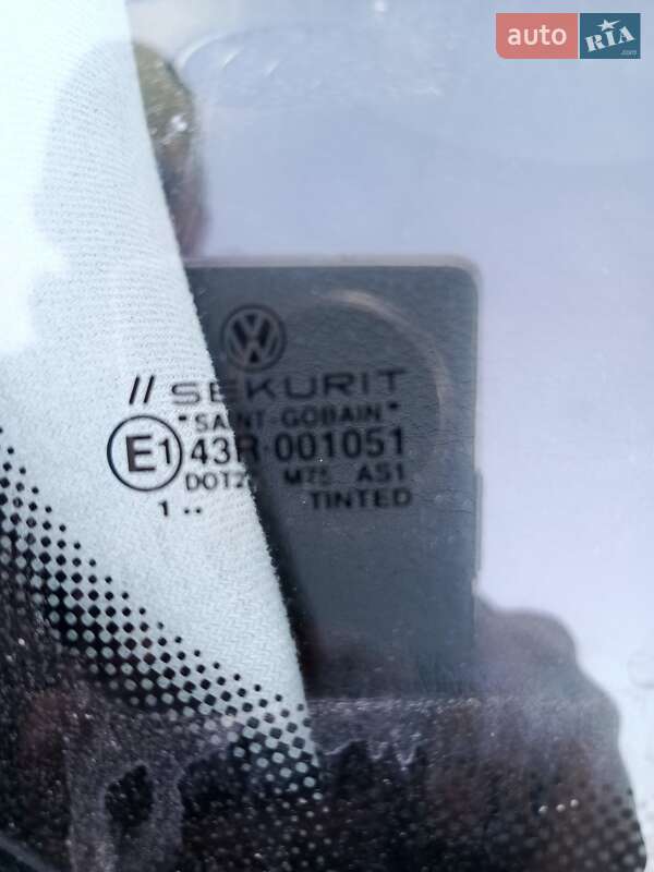 Хэтчбек Volkswagen Golf 2000 в Городке