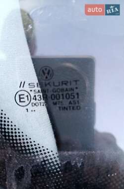 Хэтчбек Volkswagen Golf 2000 в 