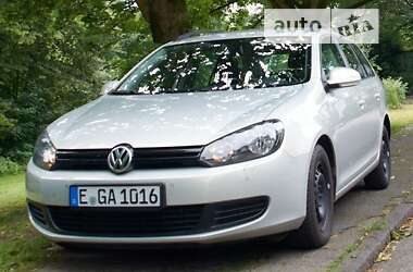 Универсал Volkswagen Golf 2011 в Ровно