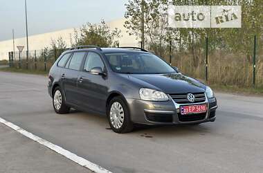 Универсал Volkswagen Golf 2009 в Коростене