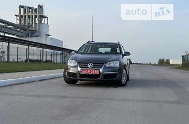 Универсал Volkswagen Golf 2009 в Коростене