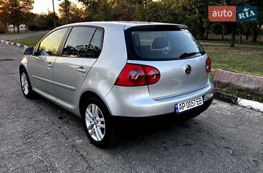 Хэтчбек Volkswagen Golf 2006 в Запорожье