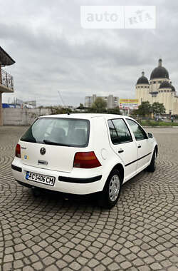 Хэтчбек Volkswagen Golf 2001 в Червонограде