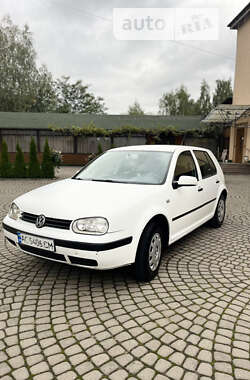 Хэтчбек Volkswagen Golf 2001 в Червонограде