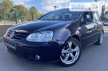 Хетчбек Volkswagen Golf 2006 в Миколаєві