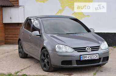 Хэтчбек Volkswagen Golf 2005 в Сумах