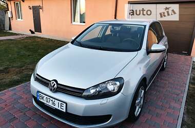 Хетчбек Volkswagen Golf 2009 в Кагарлику