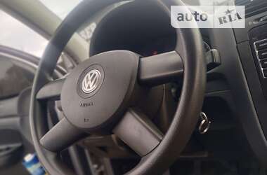 Хетчбек Volkswagen Golf 2004 в Дрогобичі