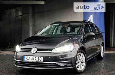 Универсал Volkswagen Golf 2020 в Тернополе