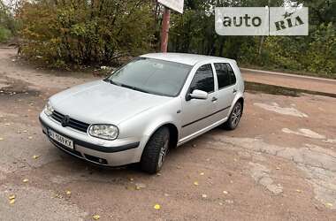 Хетчбек Volkswagen Golf 2003 в Коростені