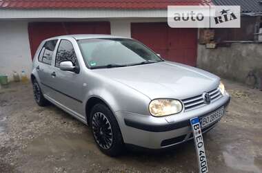 Хетчбек Volkswagen Golf 2001 в Тернополі