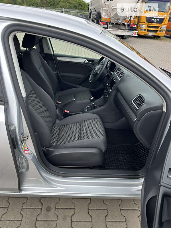 Хетчбек Volkswagen Golf 2011 в Вінниці