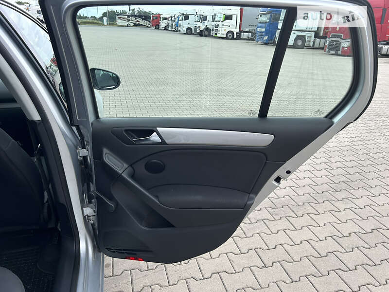 Хетчбек Volkswagen Golf 2011 в Вінниці