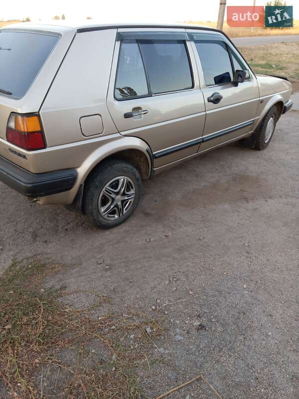 Хэтчбек Volkswagen Golf 1987 в Никополе