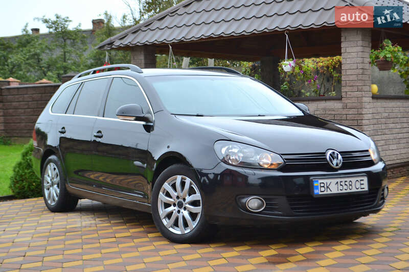 Универсал Volkswagen Golf 2011 в Сарнах