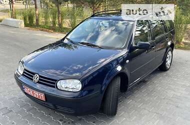 Універсал Volkswagen Golf 2001 в Рівному