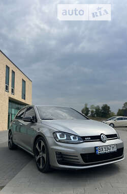 Хэтчбек Volkswagen Golf 2014 в Киеве