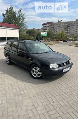 Універсал Volkswagen Golf 1999 в Запоріжжі