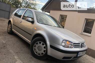 Хэтчбек Volkswagen Golf 2002 в Харькове