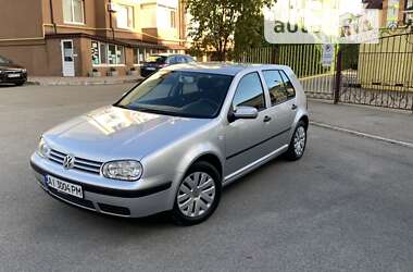 Хэтчбек Volkswagen Golf 2001 в Киеве