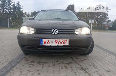 Хэтчбек Volkswagen Golf 2000 в Турийске