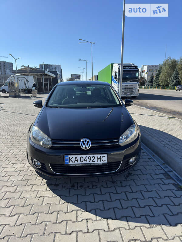 Хетчбек Volkswagen Golf 2011 в Києві