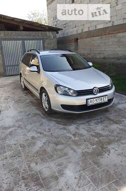 Универсал Volkswagen Golf 2013 в Хусте