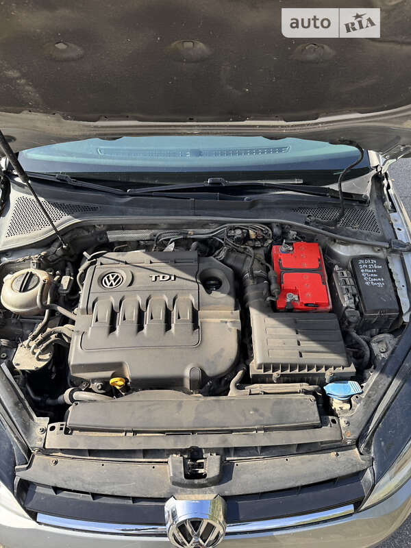 Универсал Volkswagen Golf 2015 в Виннице