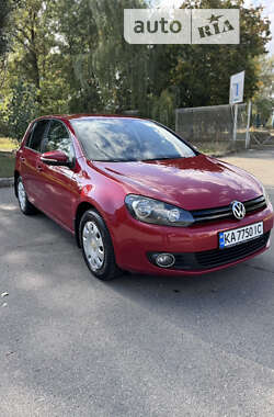 Хэтчбек Volkswagen Golf 2011 в Киеве