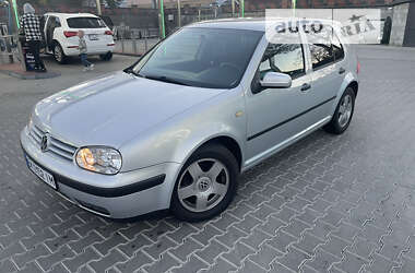 Хэтчбек Volkswagen Golf 1999 в Ровно