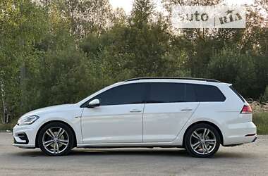 Універсал Volkswagen Golf 2019 в Дрогобичі