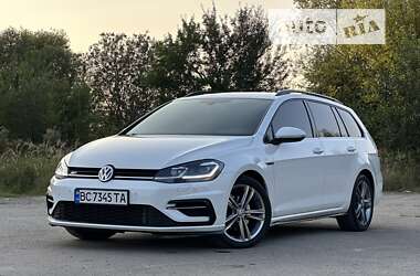 Універсал Volkswagen Golf 2019 в Дрогобичі