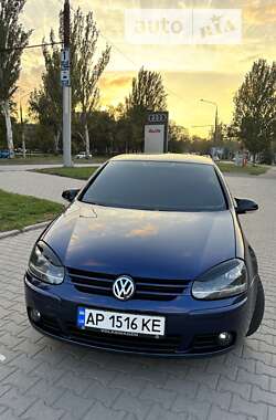 Хетчбек Volkswagen Golf 2005 в Запоріжжі