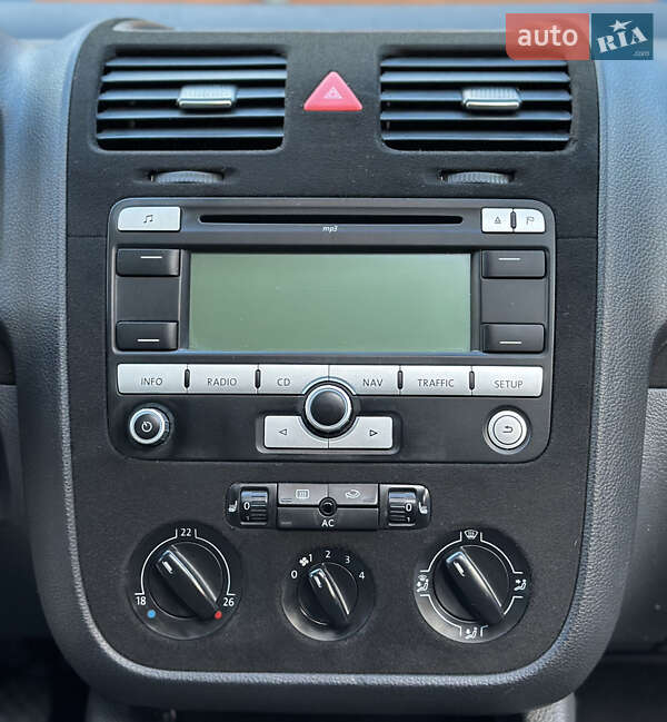 Хэтчбек Volkswagen Golf 2008 в Лубнах