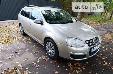 Універсал Volkswagen Golf 2009 в Хмільнику