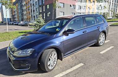 Универсал Volkswagen Golf 2014 в Ровно